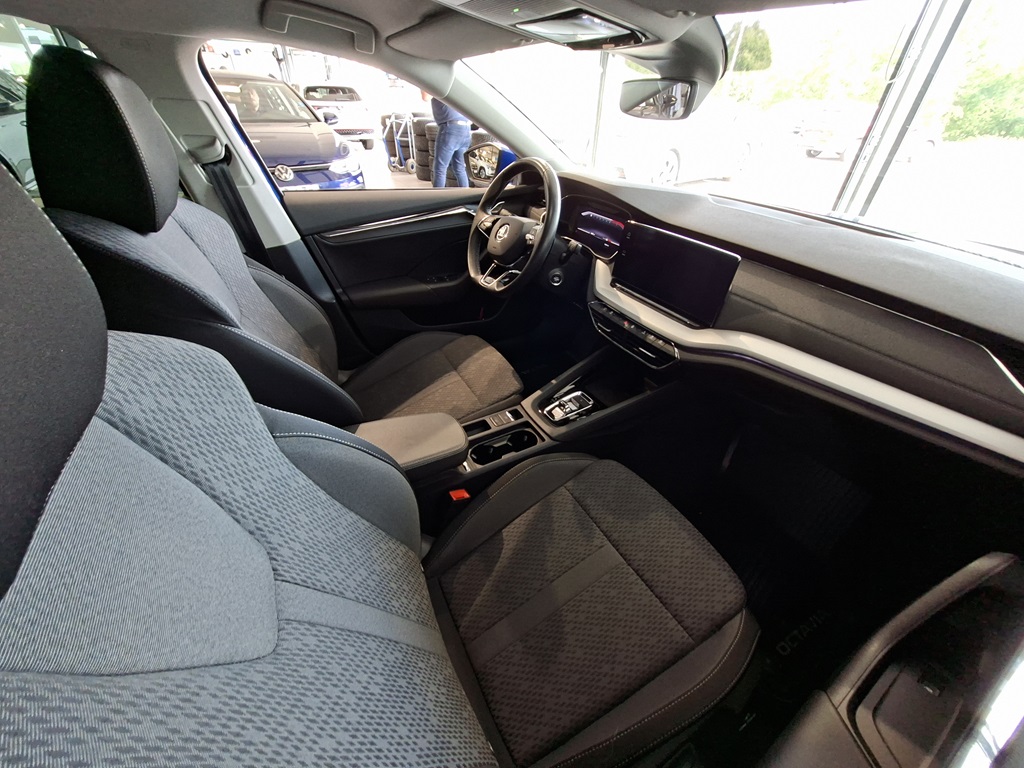 Skoda Octavia GRM66J