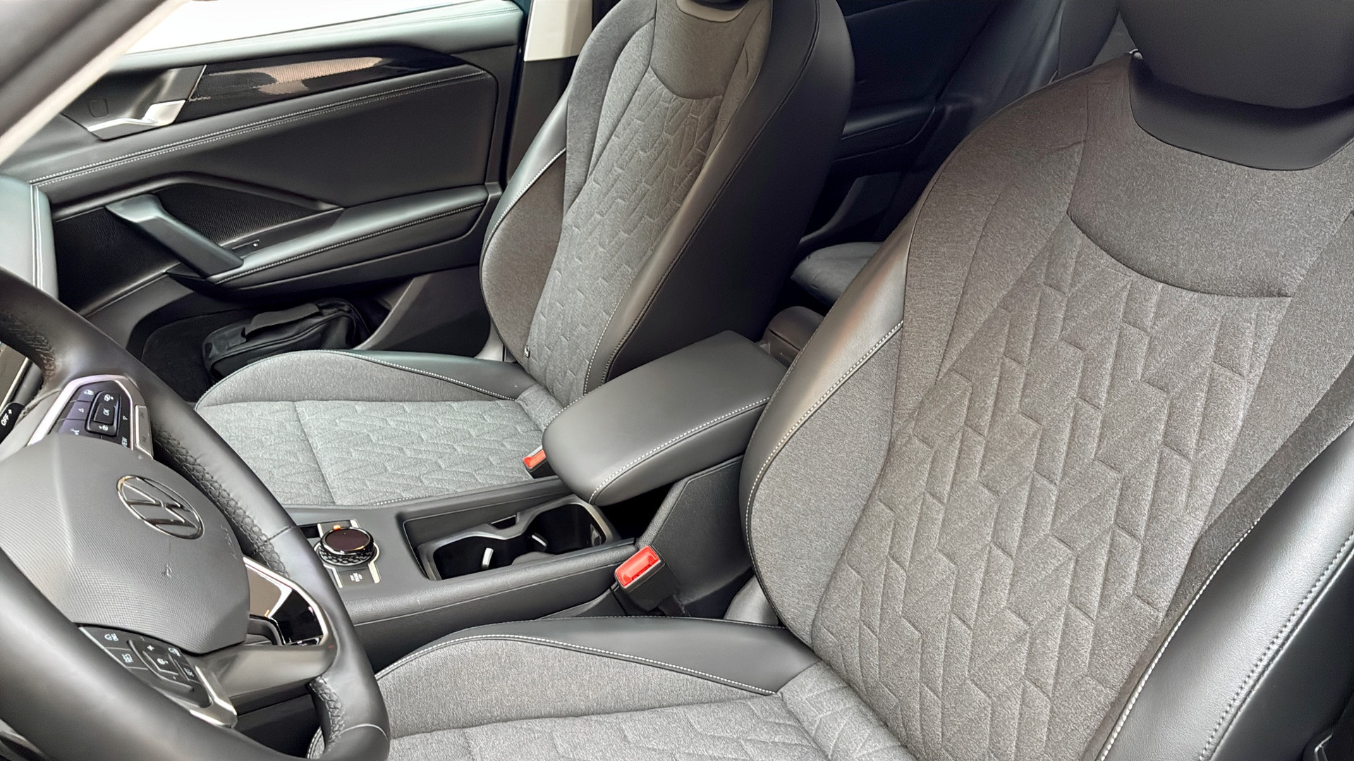 Volkswagen Tiguan GUB67E