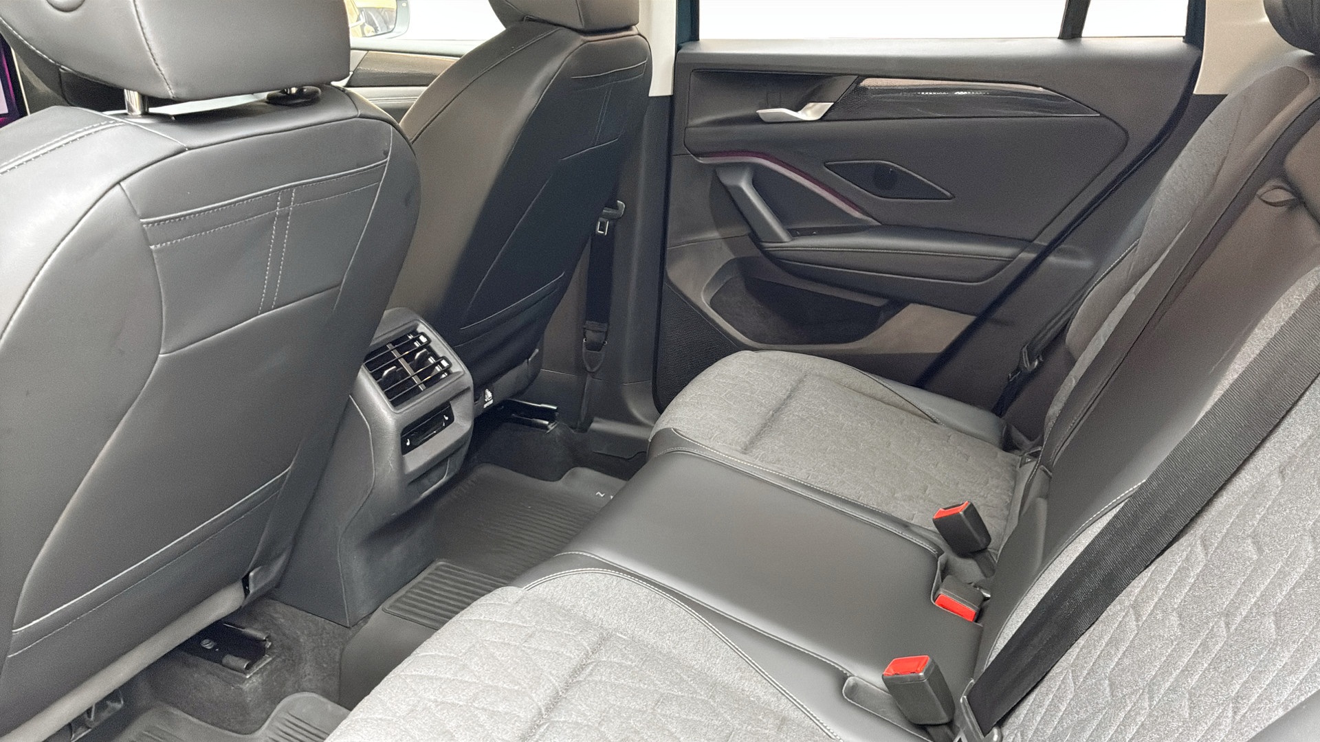 Volkswagen Tiguan GUB67E