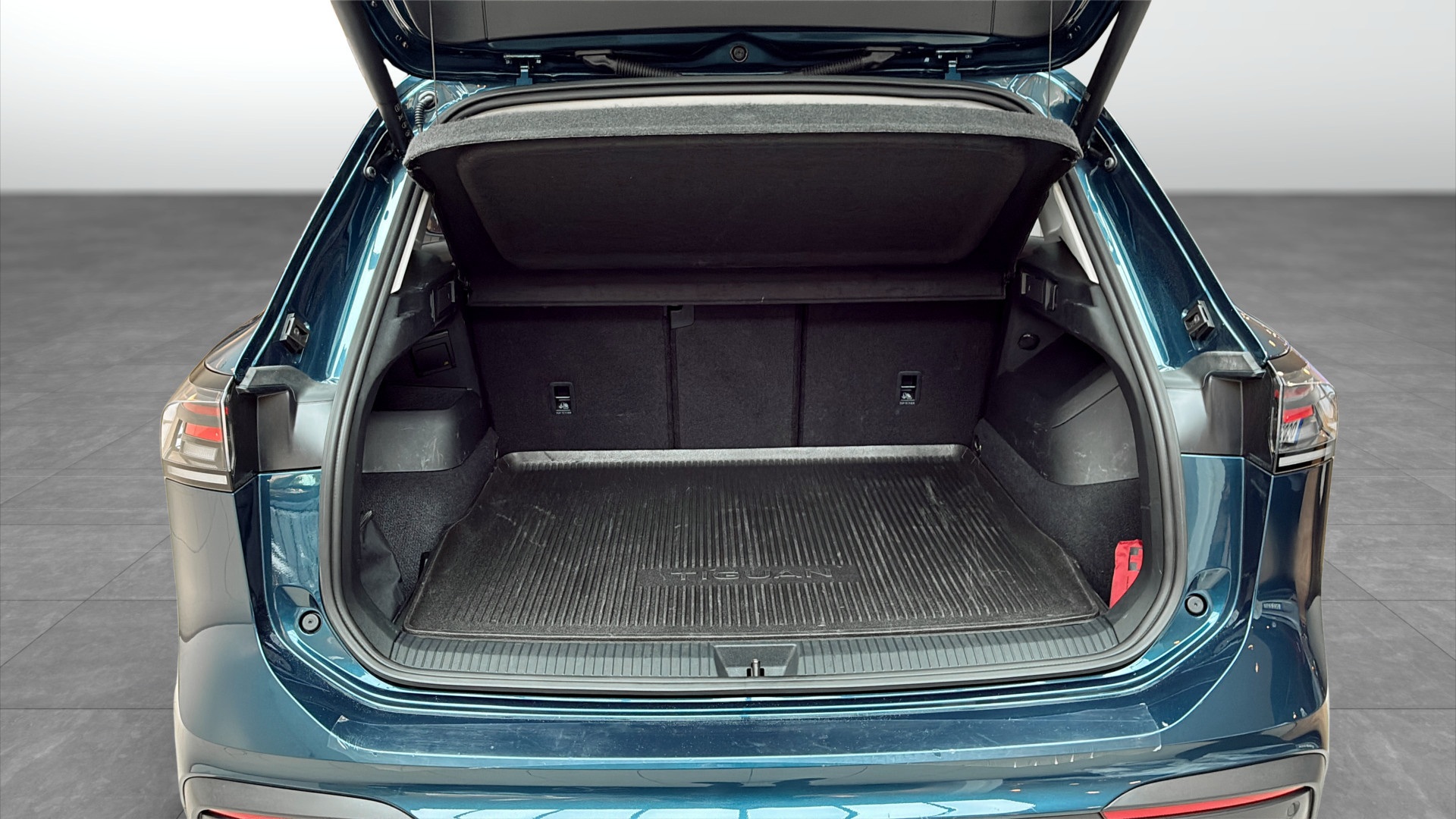 Volkswagen Tiguan GUB67E