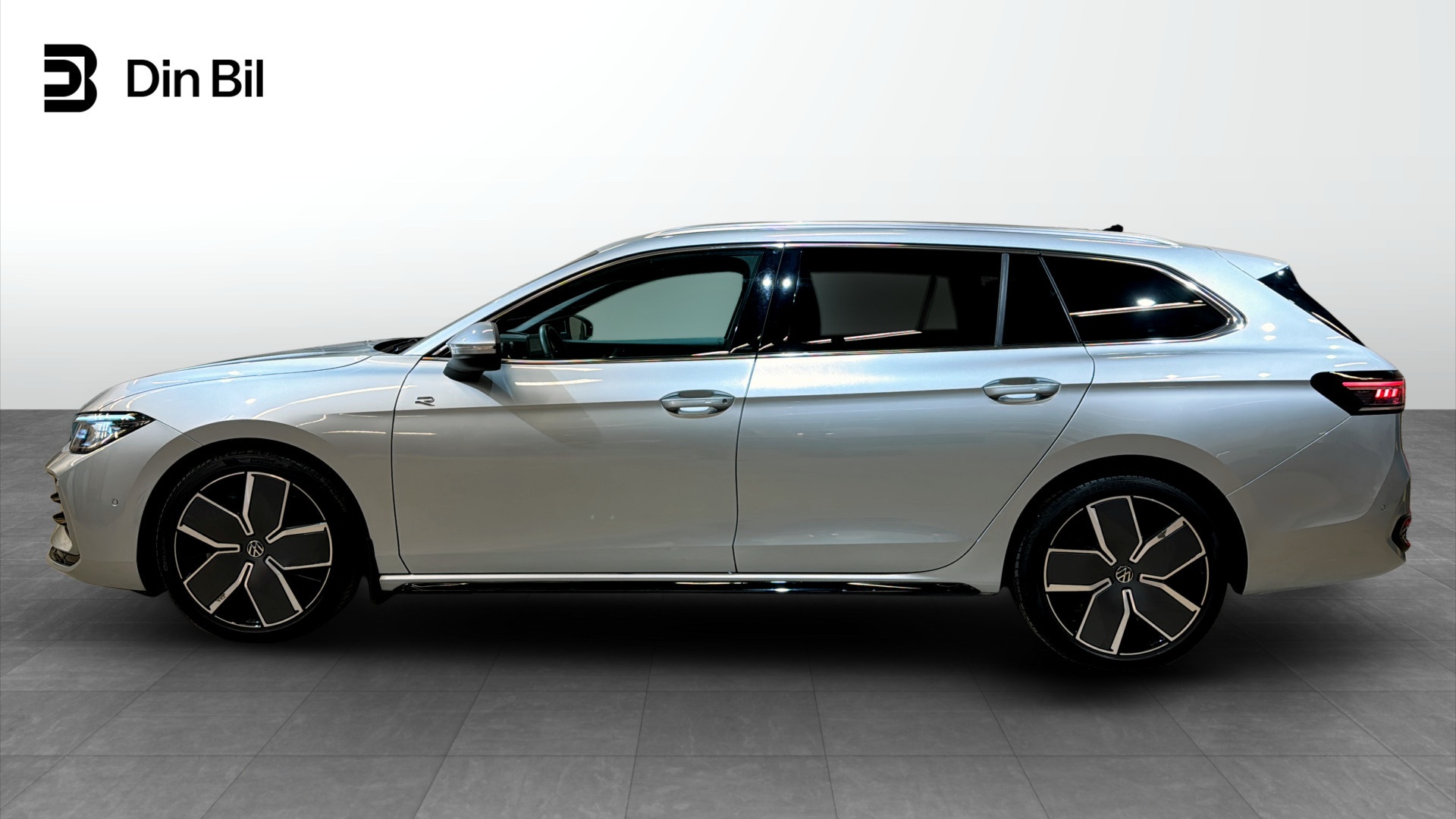 Volkswagen Passat GUG31A