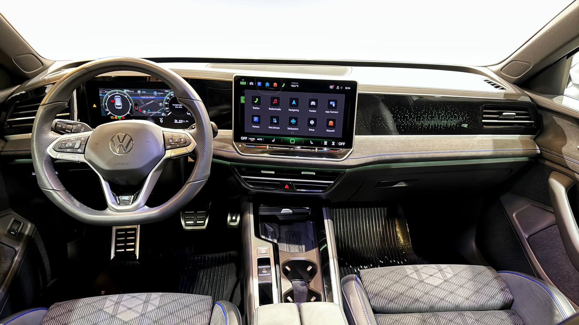 Volkswagen Passat GUG31A