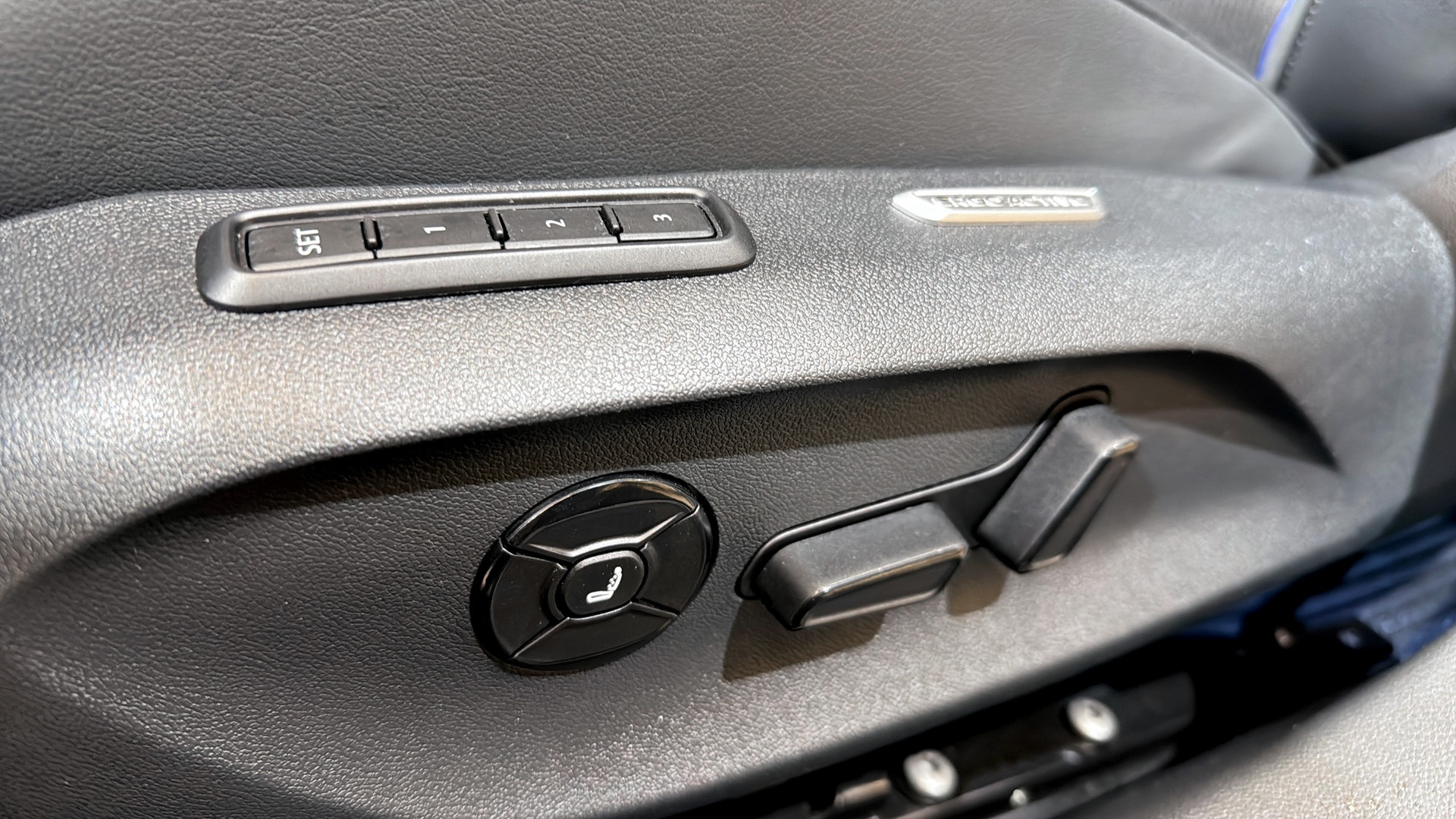 Volkswagen Passat GUG31A