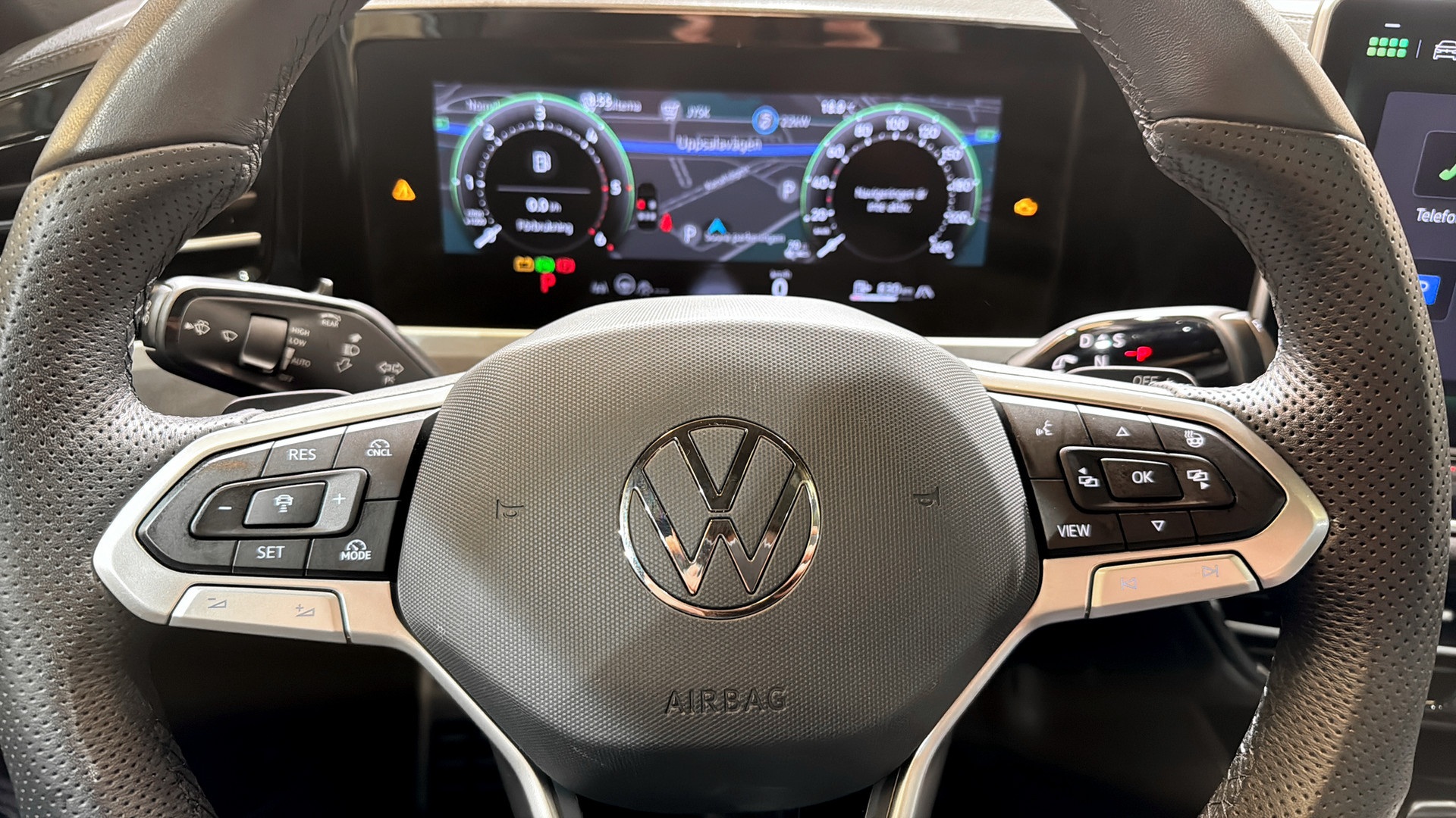 Volkswagen Passat GUG31A
