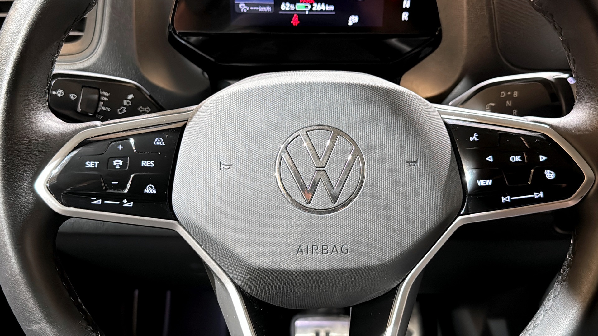 Volkswagen ID. Buzz Cargo GUJ04N