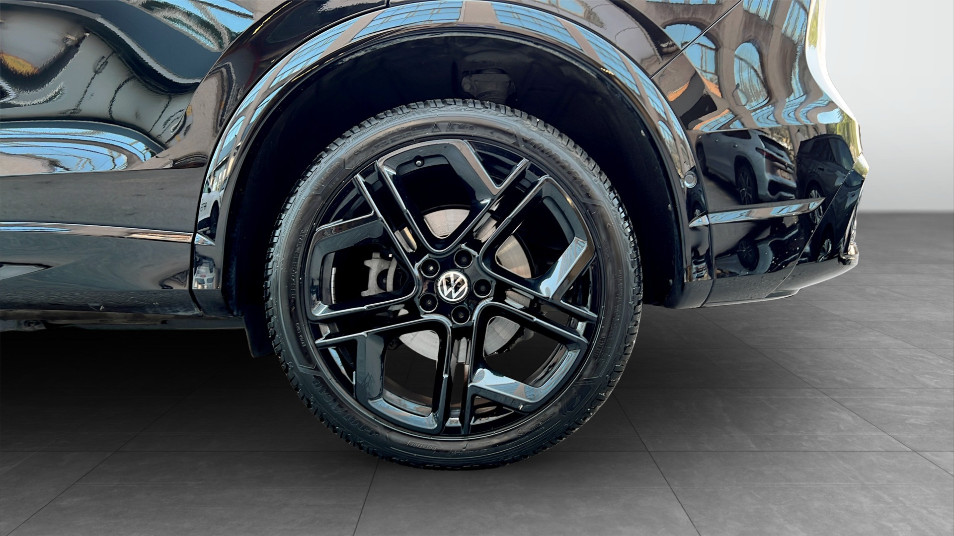Volkswagen Tiguan GWH83Y