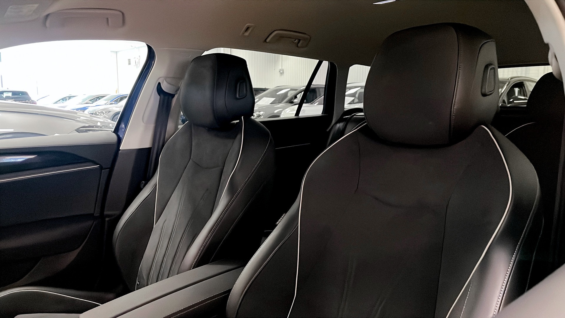 Volkswagen Passat GWL83Y
