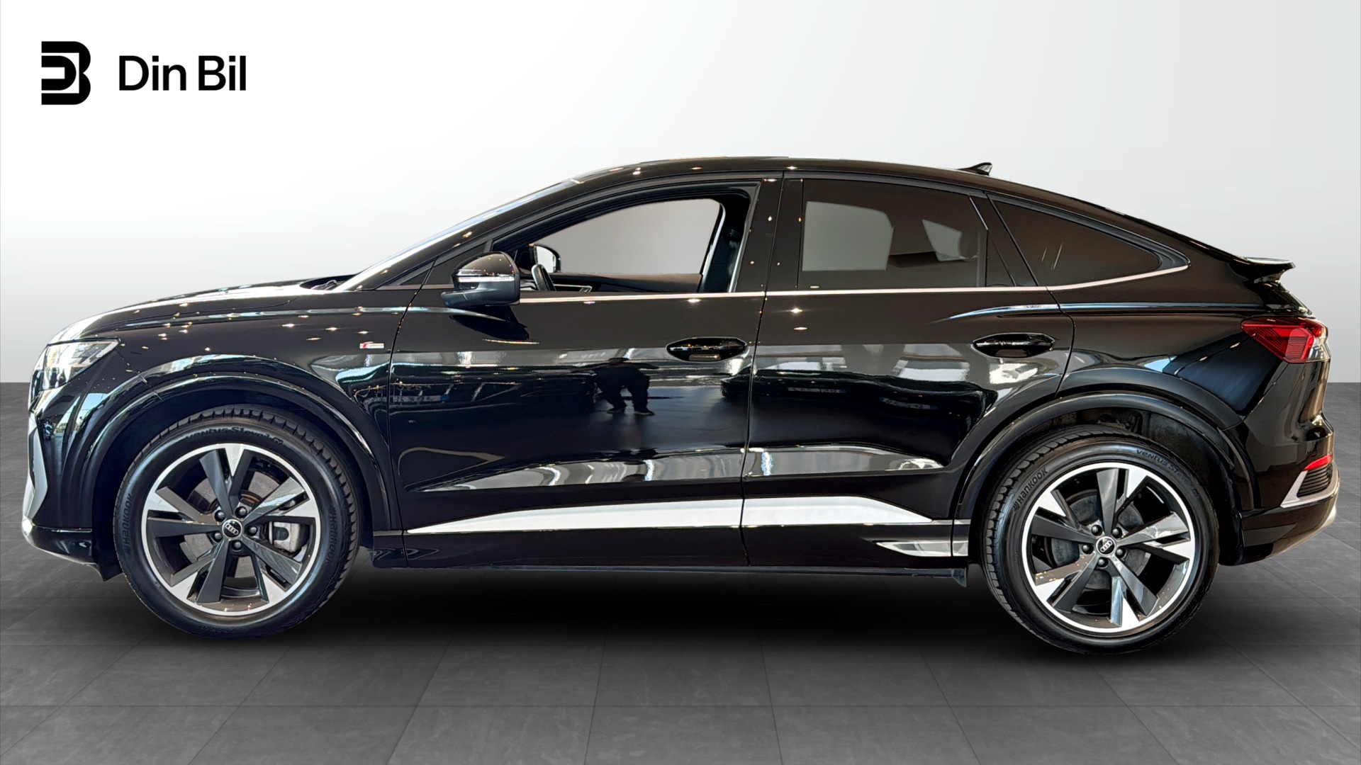 Audi Q4 Sportback e-tron GXJ83U