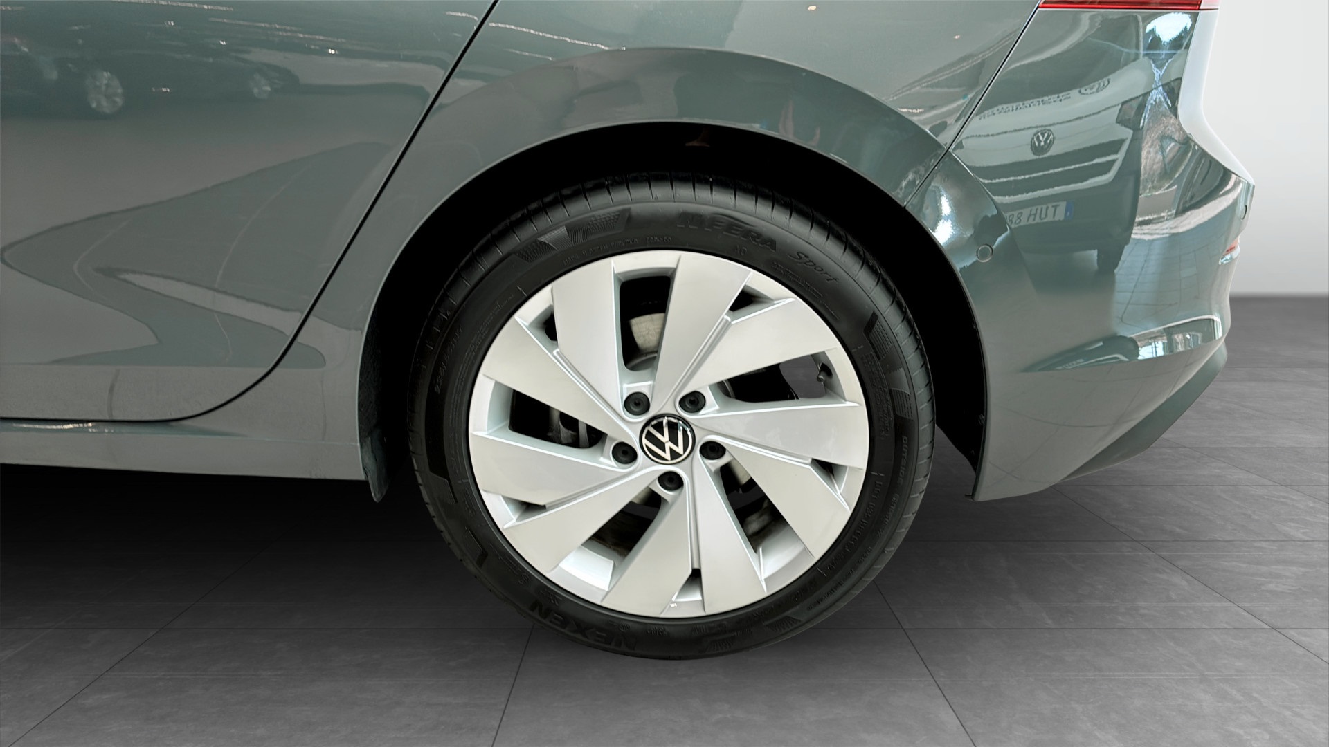 Volkswagen Golf GZM67J