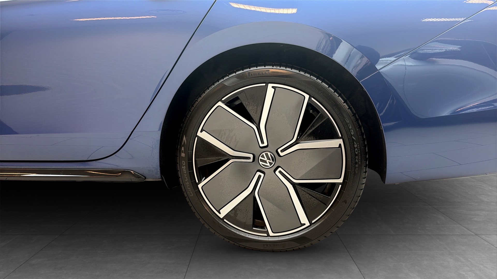 Volkswagen Passat HAF96B