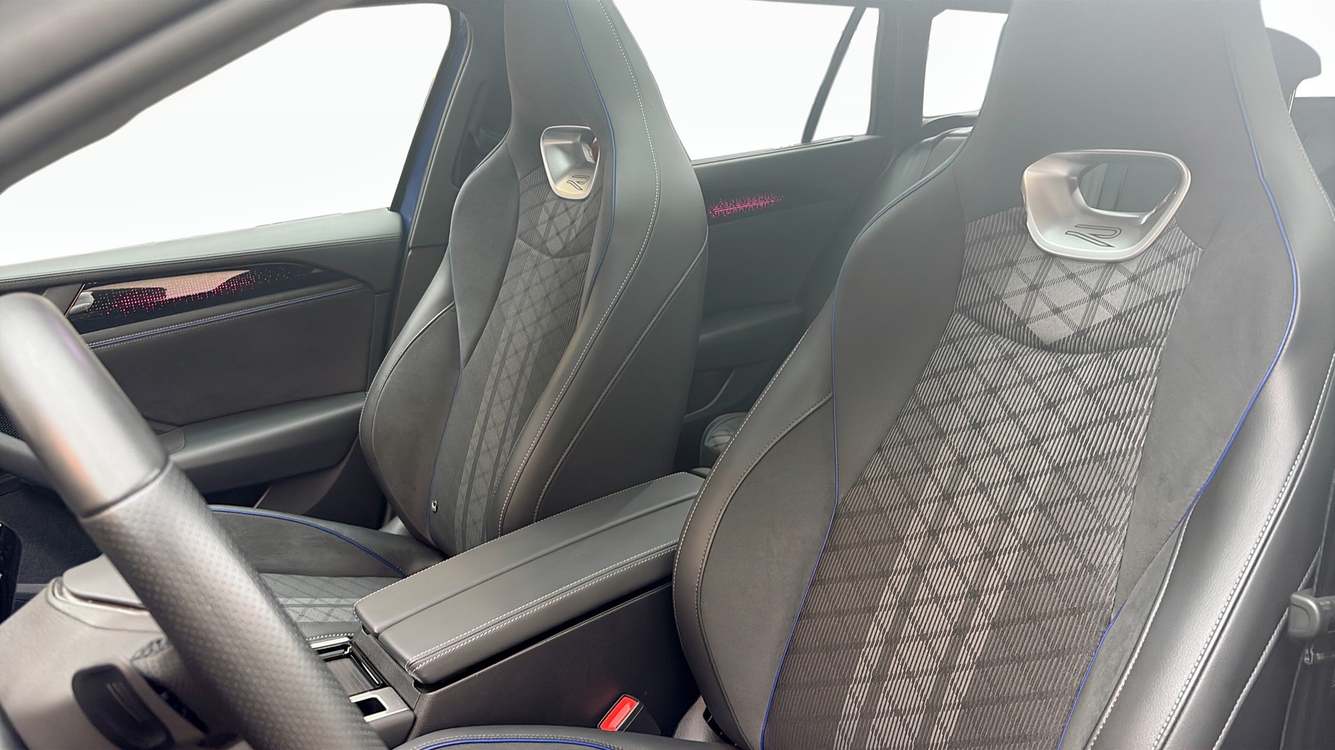 Volkswagen Passat HAF96B