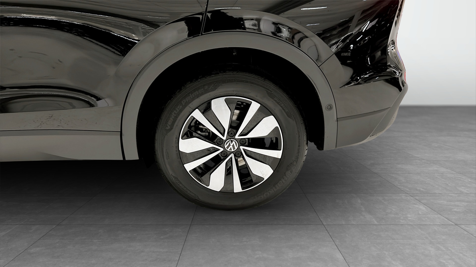 Volkswagen Tiguan HAM79N