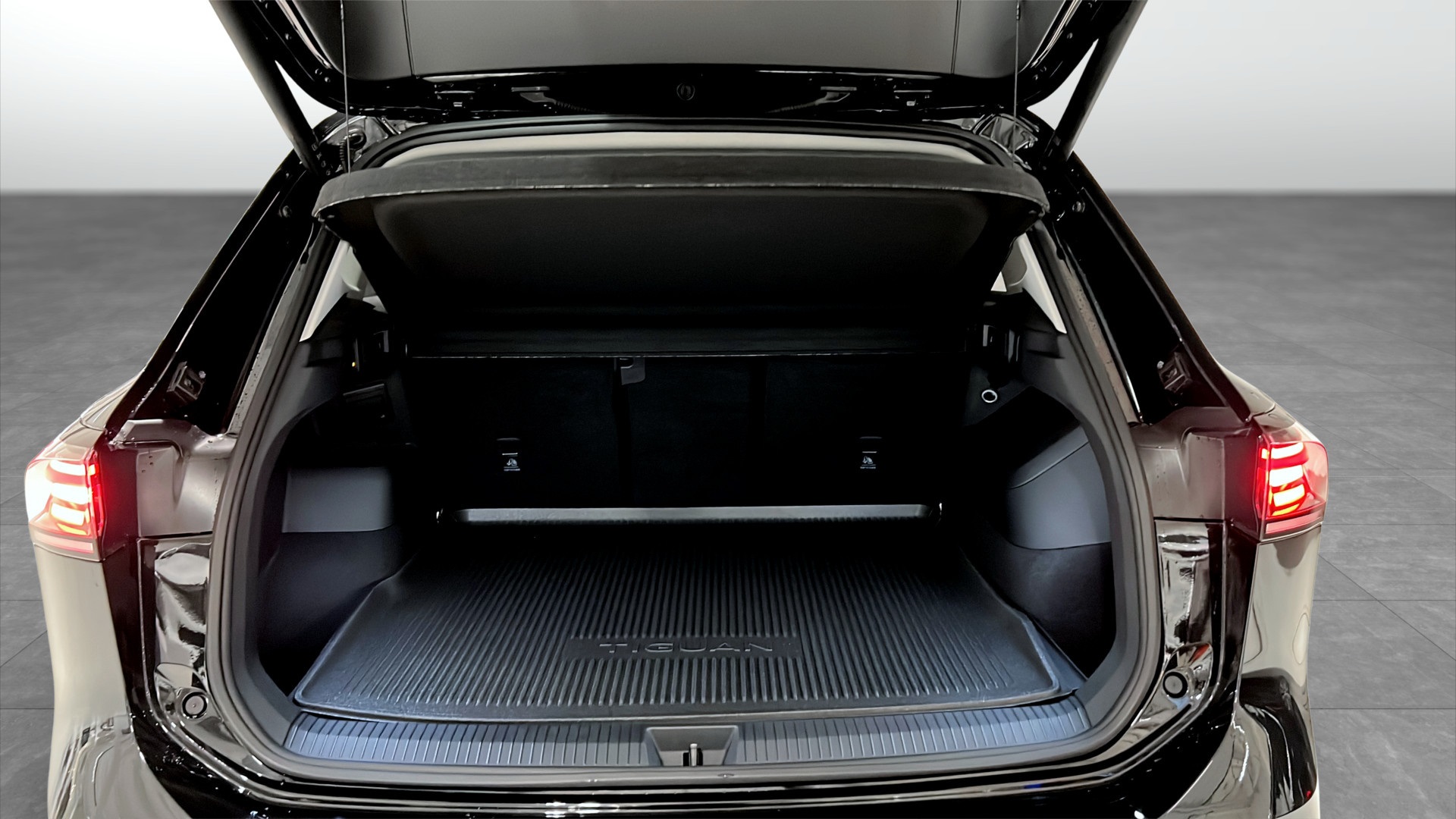 Volkswagen Tiguan HAM79N