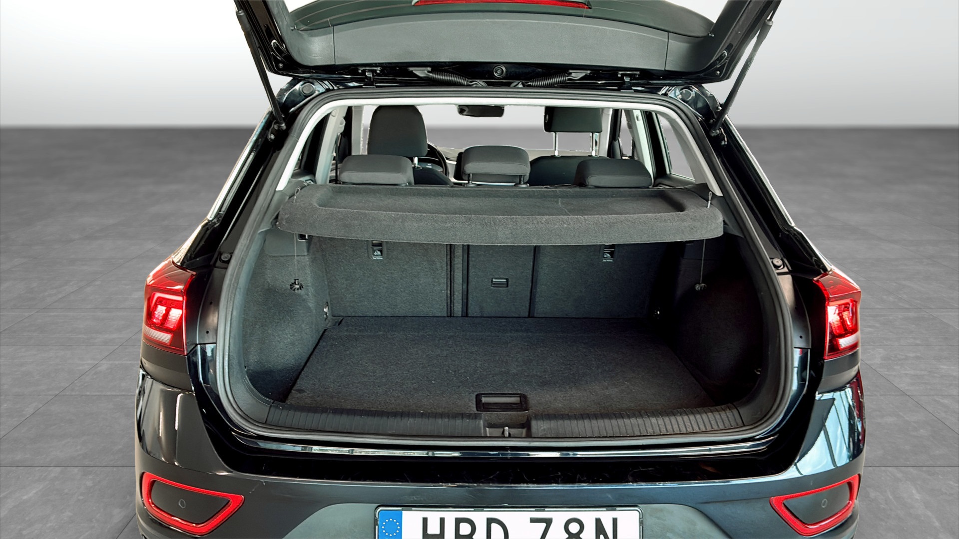 Volkswagen T-Roc HBD78N