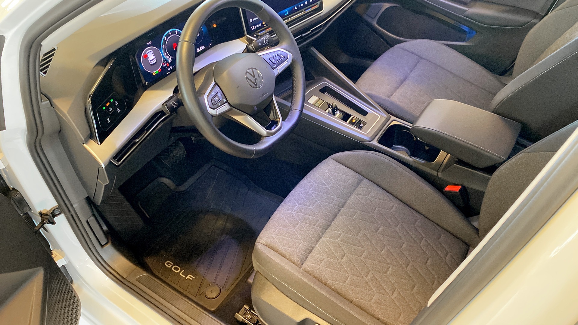 Volkswagen Golf HBN79F