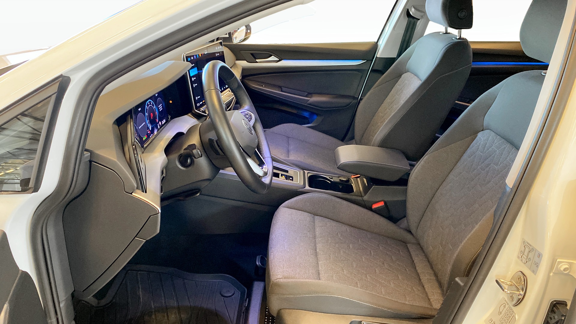 Volkswagen Golf HBN79F