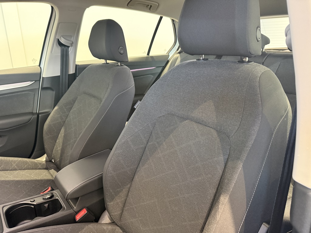 Volkswagen Golf HBR67R