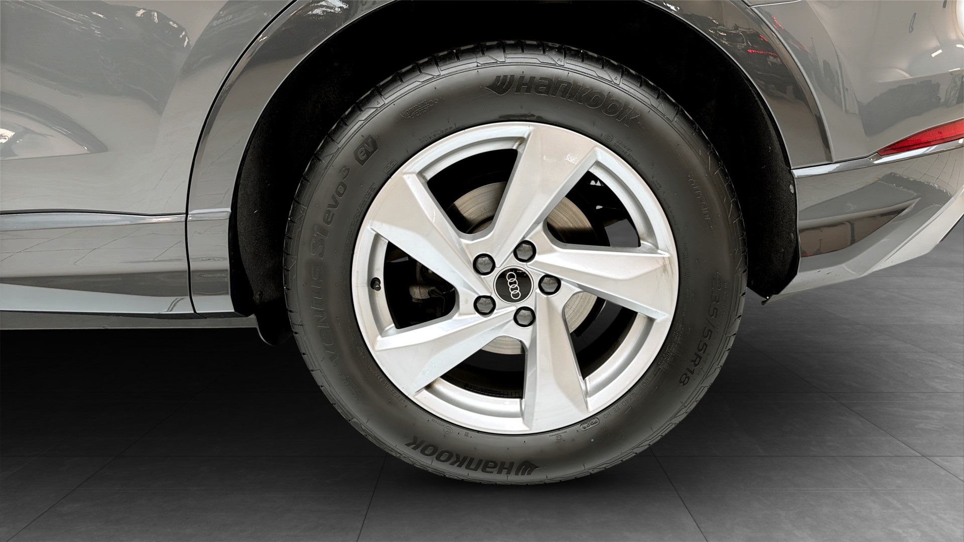Audi Q3 HCB78W