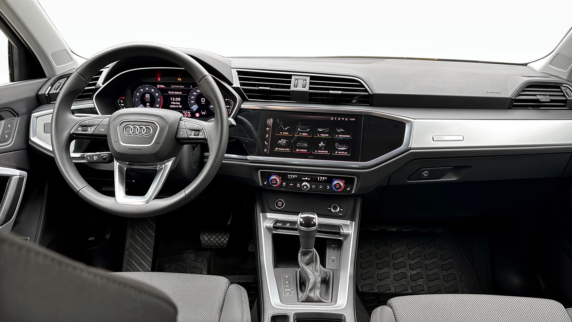 Audi Q3 HCB78W