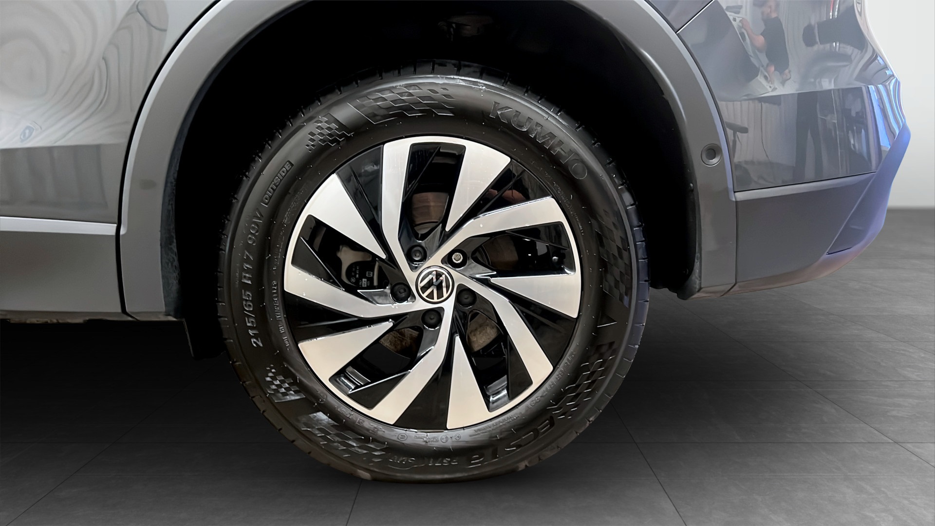 Volkswagen Tiguan HCH32F