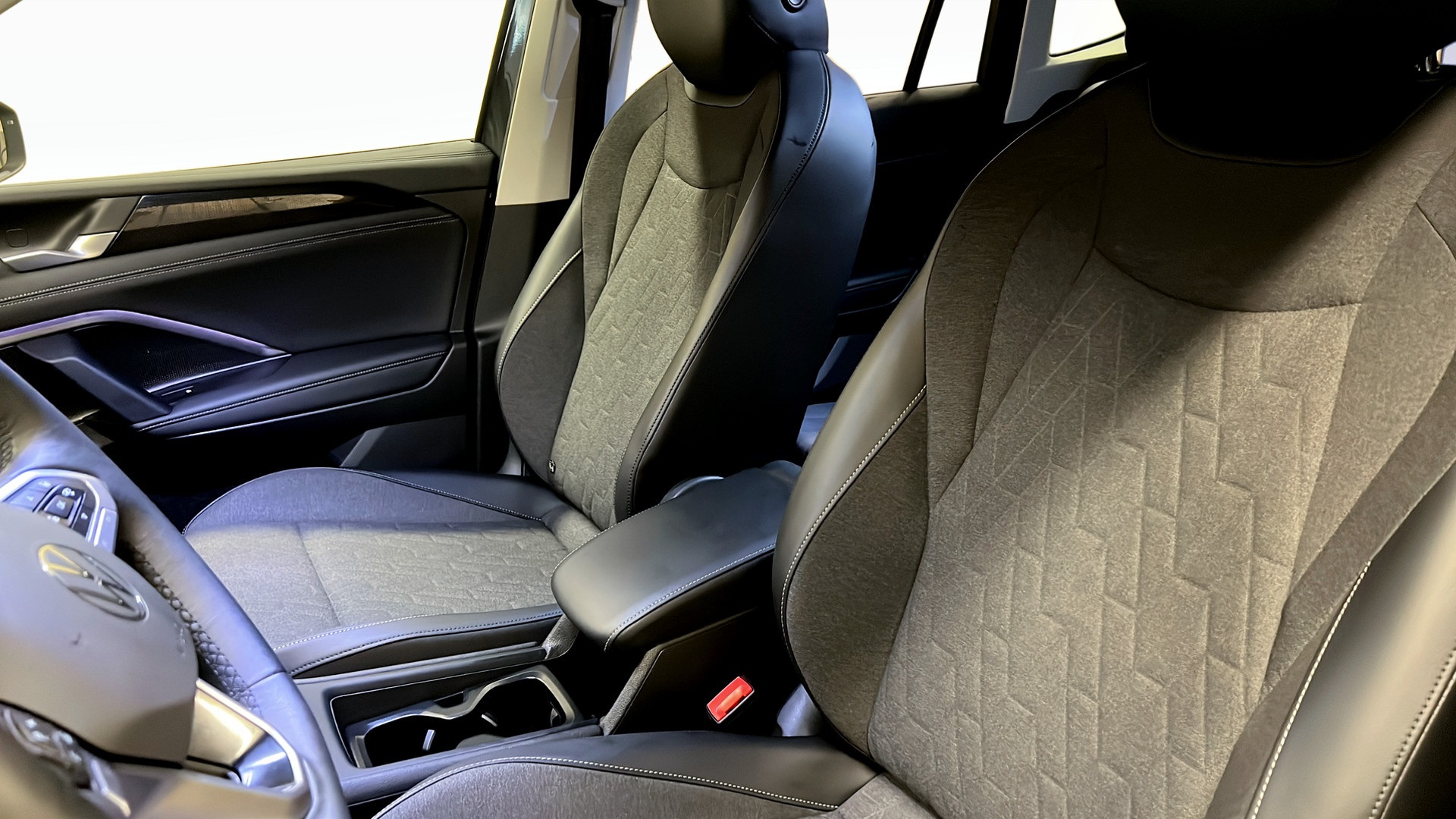 Volkswagen Tiguan HCH32F