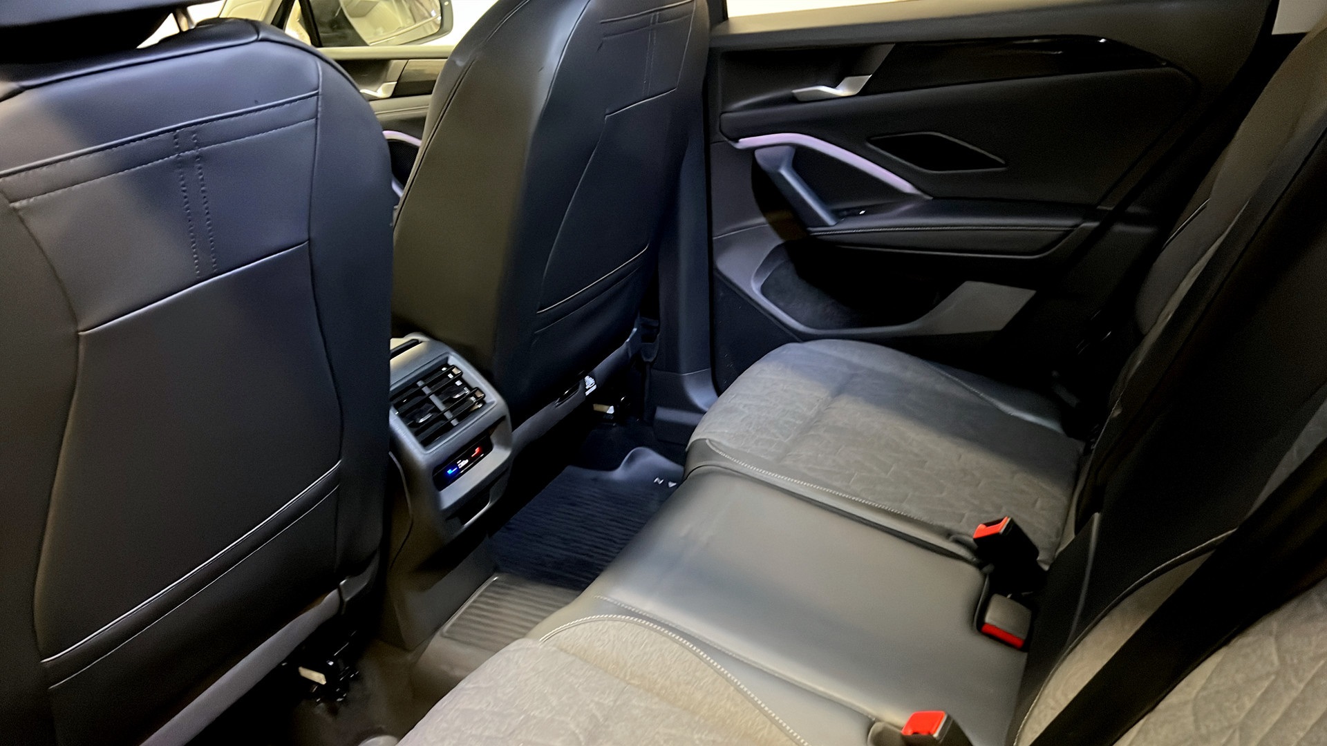 Volkswagen Tiguan HCH32F