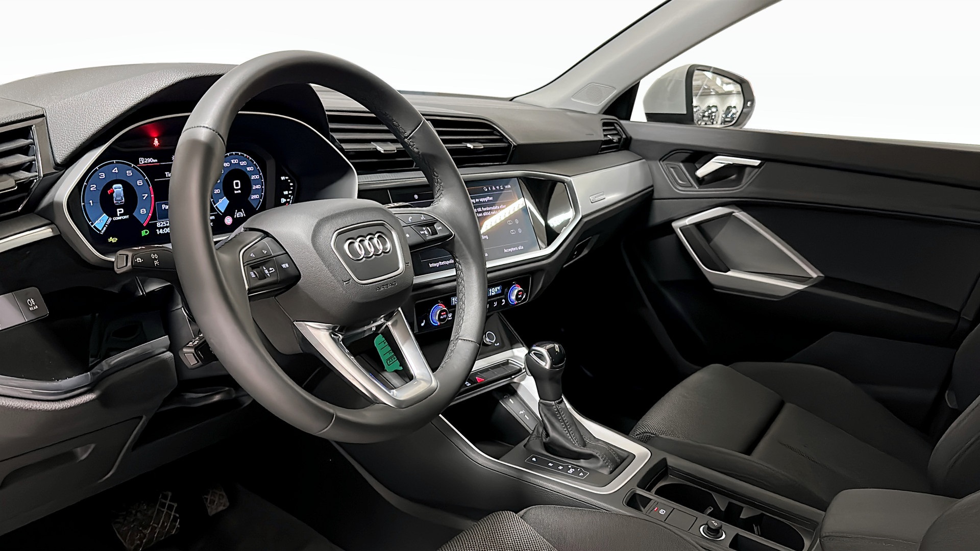 Audi Q3 HCH95Y