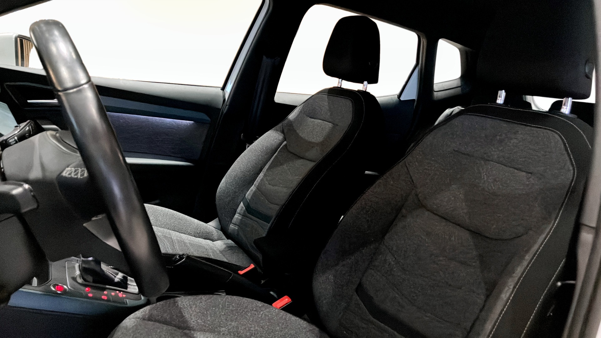 SEAT Arona HCL78G