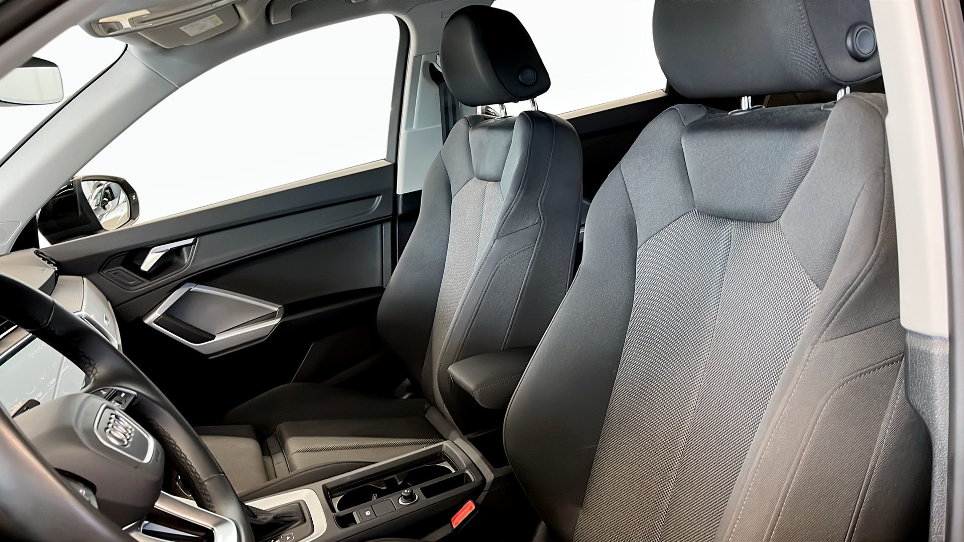 Audi Q3 HCN58R