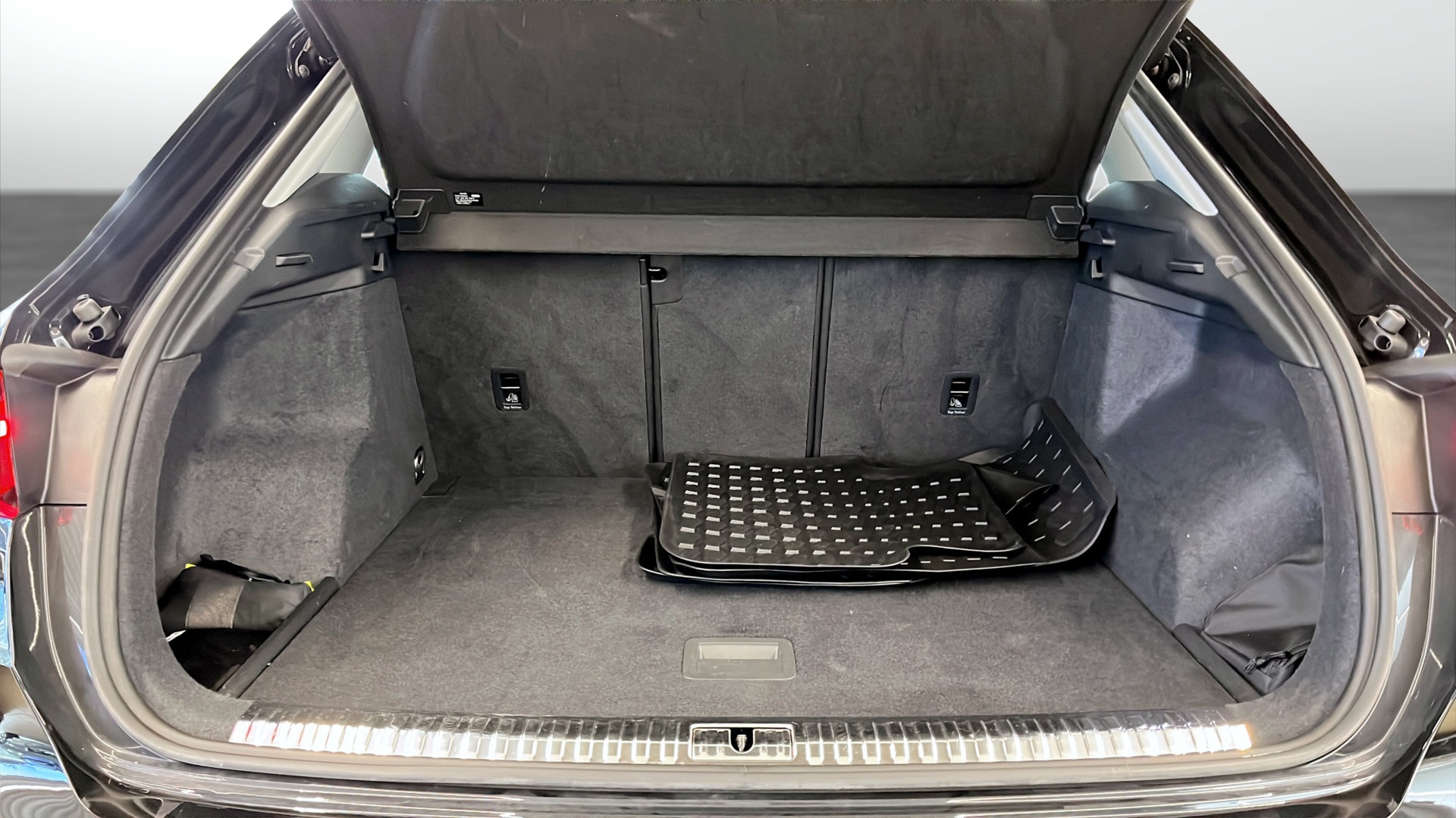 Audi Q3 HCN58R