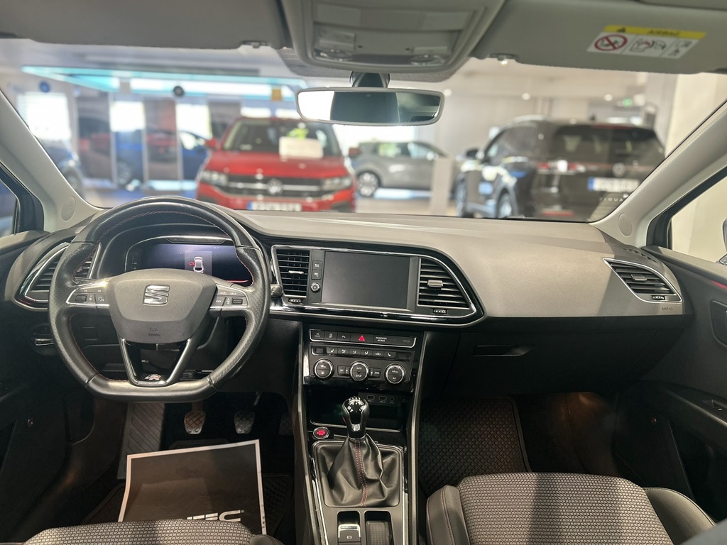 SEAT Leon SC HCY07F
