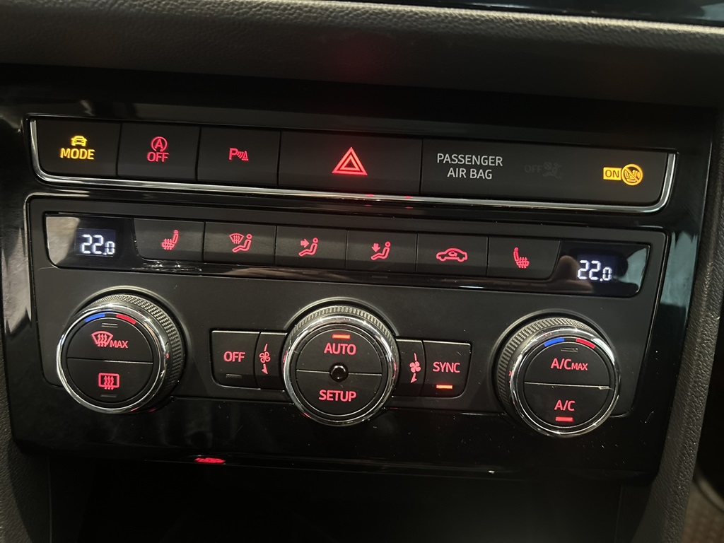 SEAT Leon SC HCY07F