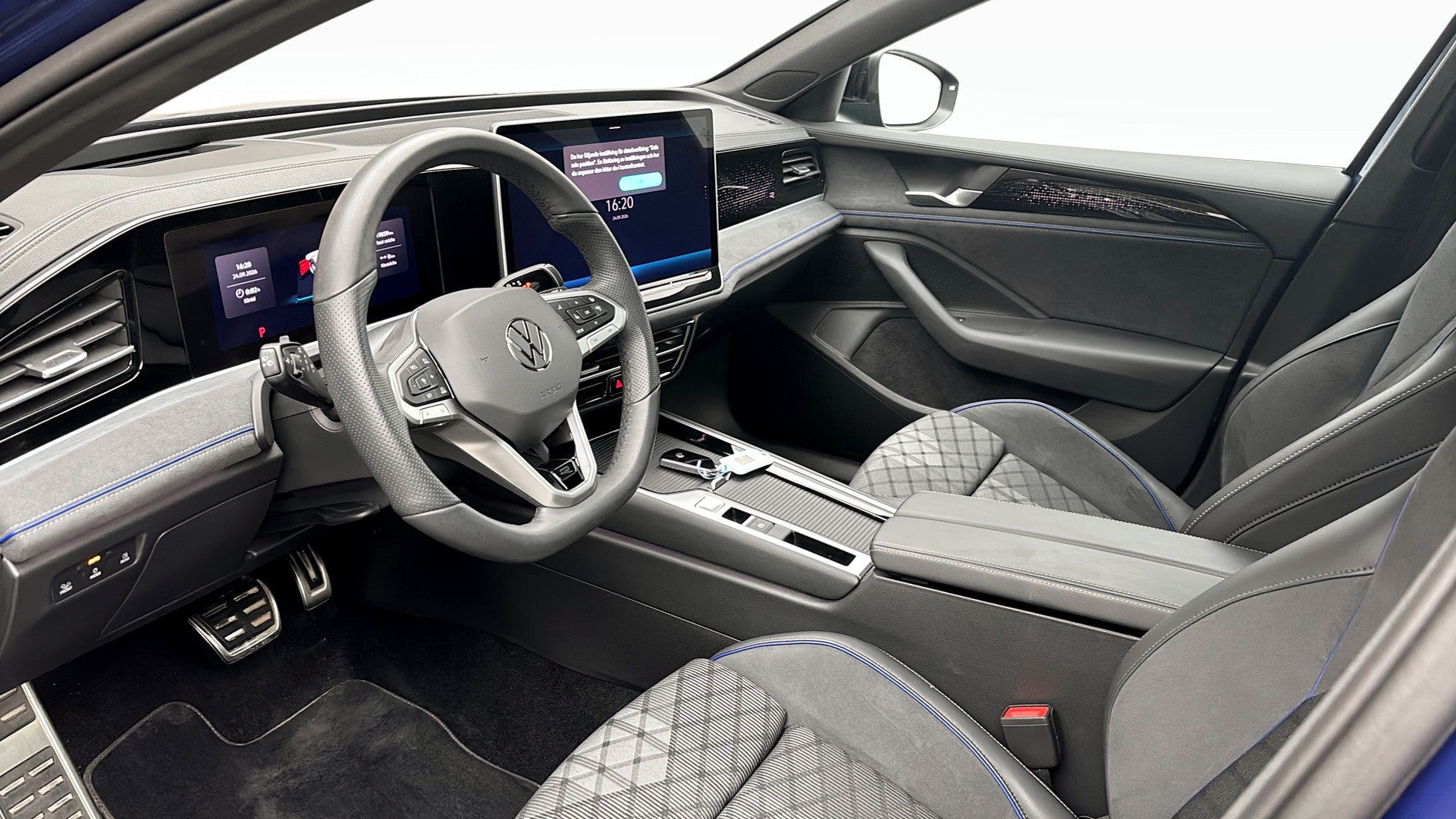 Volkswagen Passat HCY94K
