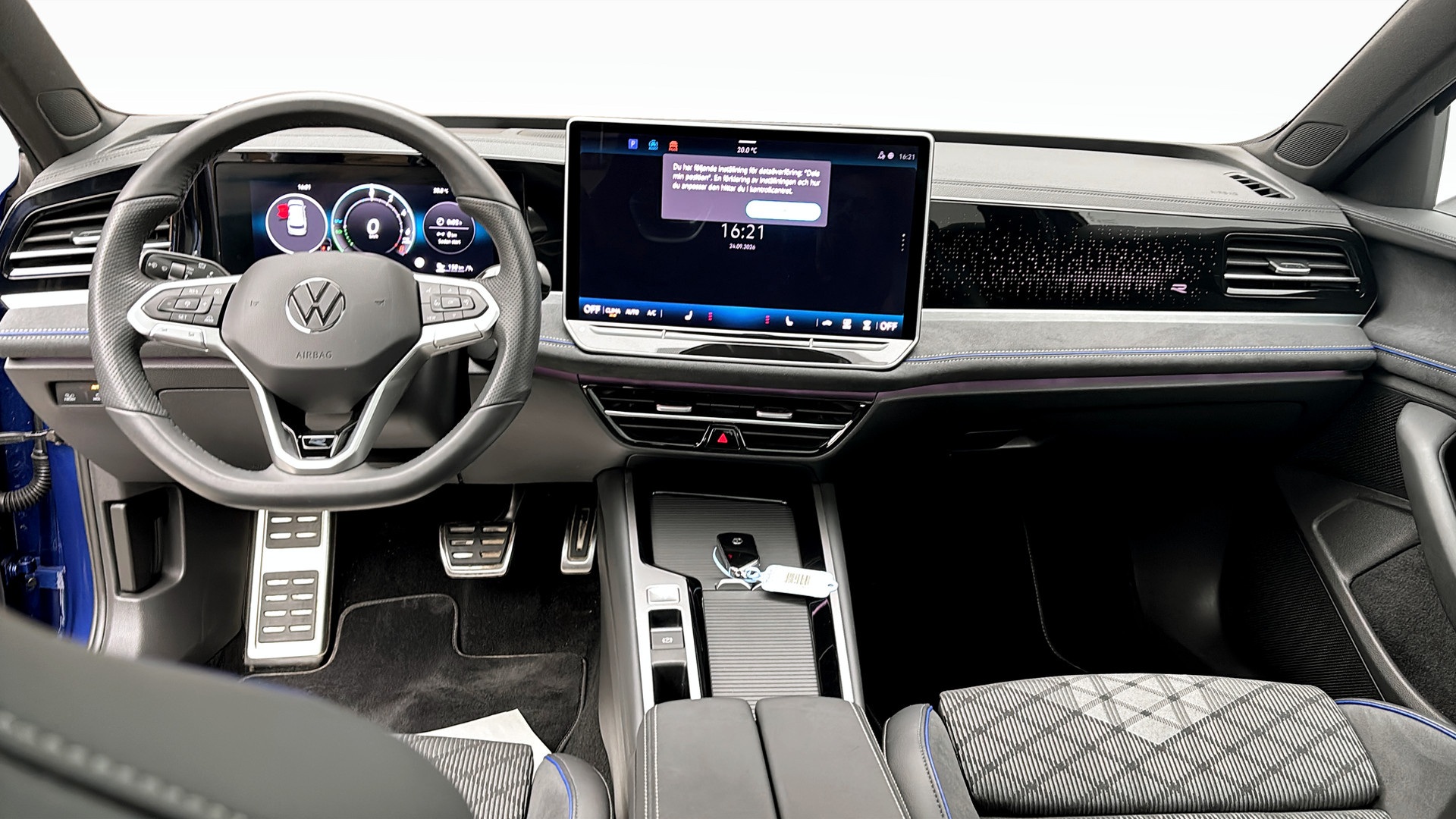 Volkswagen Passat HCY94K