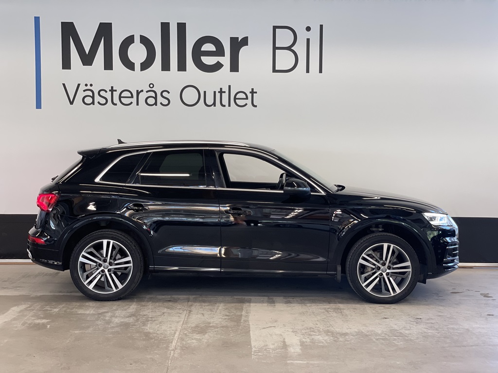 Audi Q5 HDJ77W