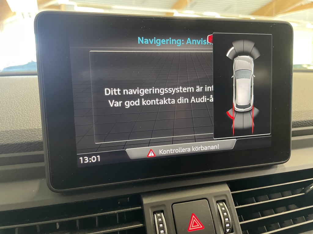 Audi Q5 HDJ77W