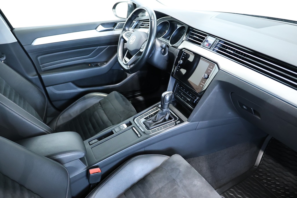 Volkswagen Passat HEJ38R