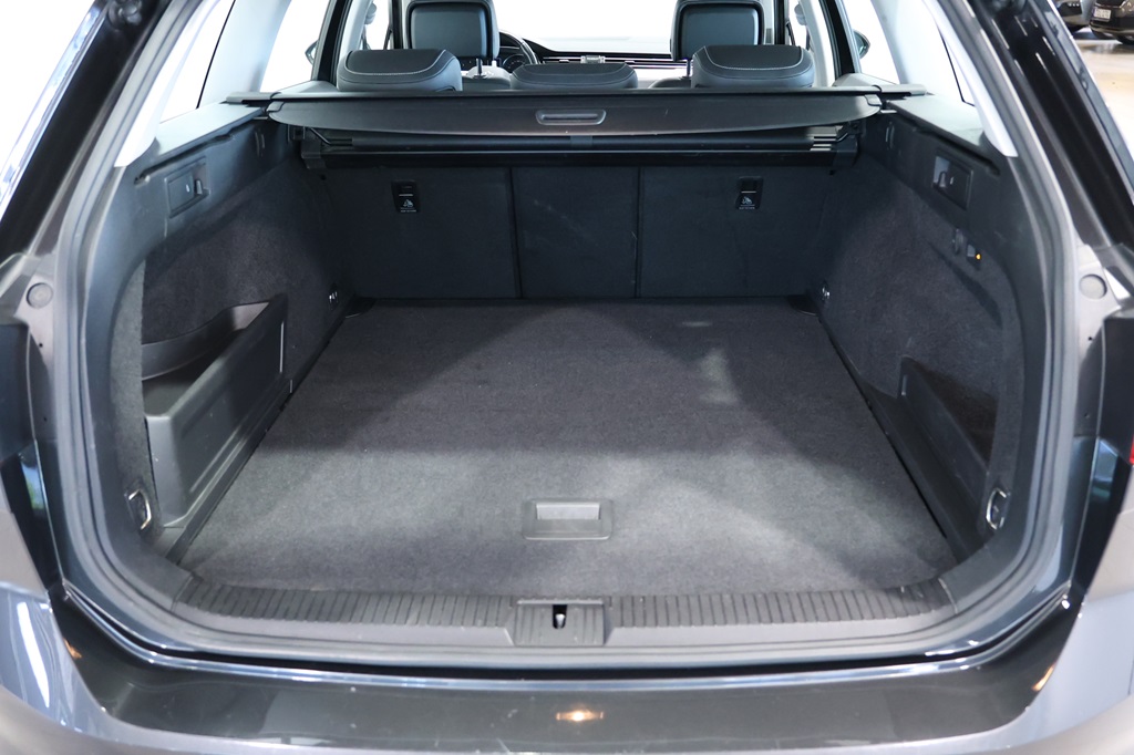 Volkswagen Passat HEJ38R