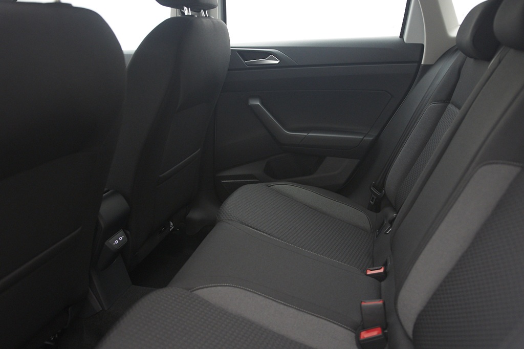 Volkswagen Polo HFF32C
