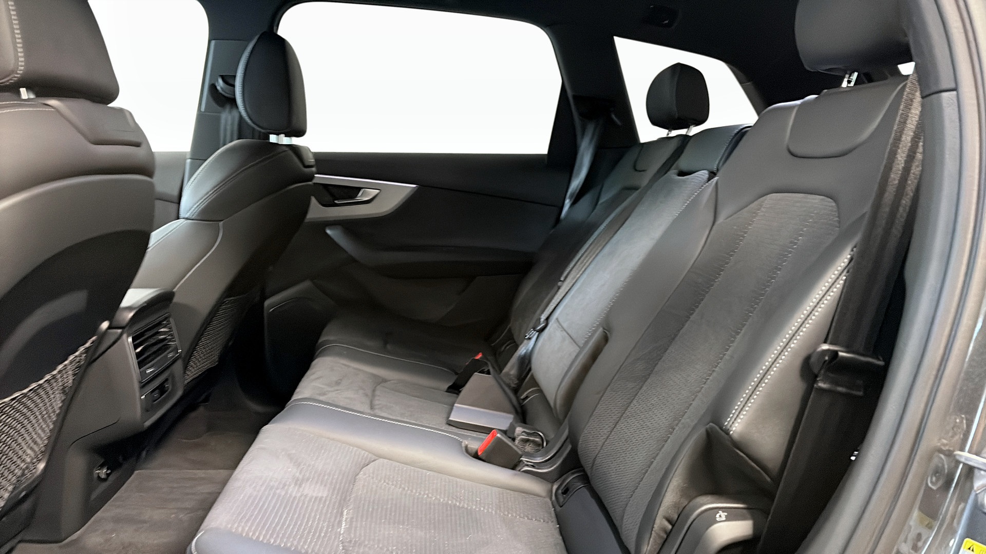 Audi Q7 HFJ10J