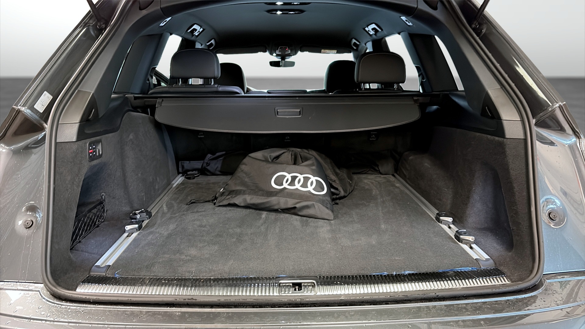Audi Q7 HFJ10J