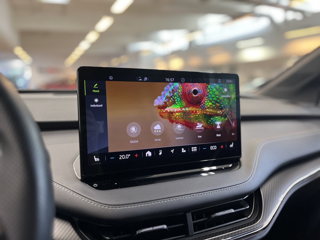 Skoda Enyaq HFJ37F