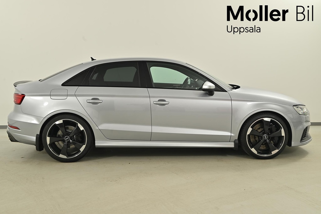 Audi RS3 HFJ38P