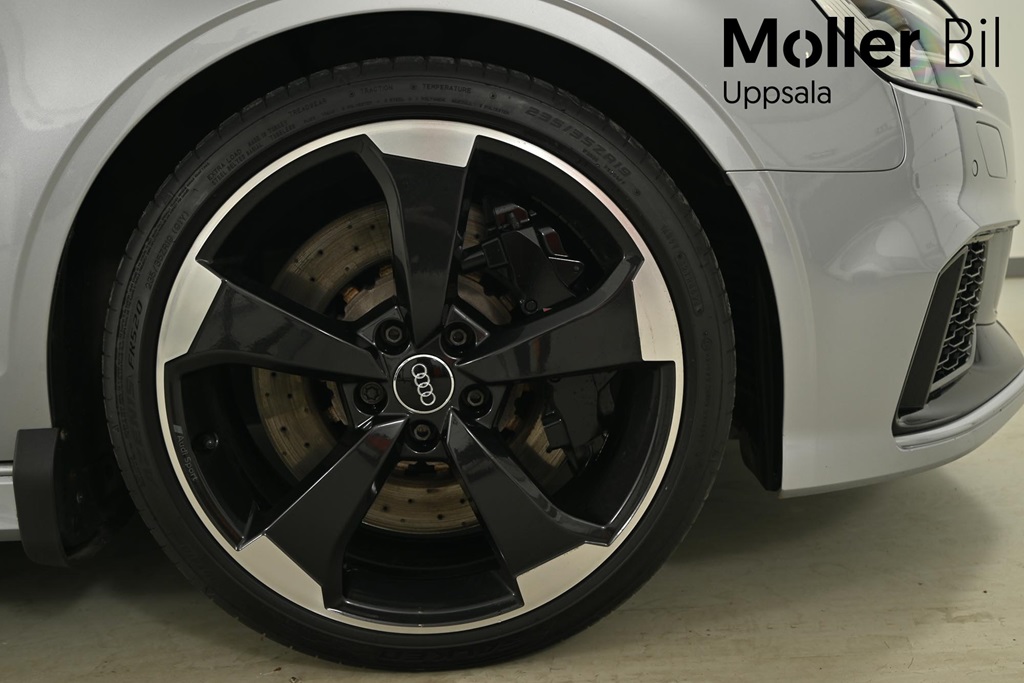Audi RS3 HFJ38P