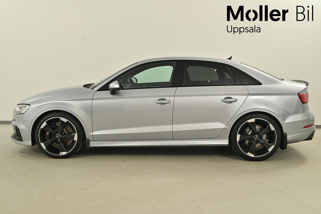 Audi RS3 HFJ38P