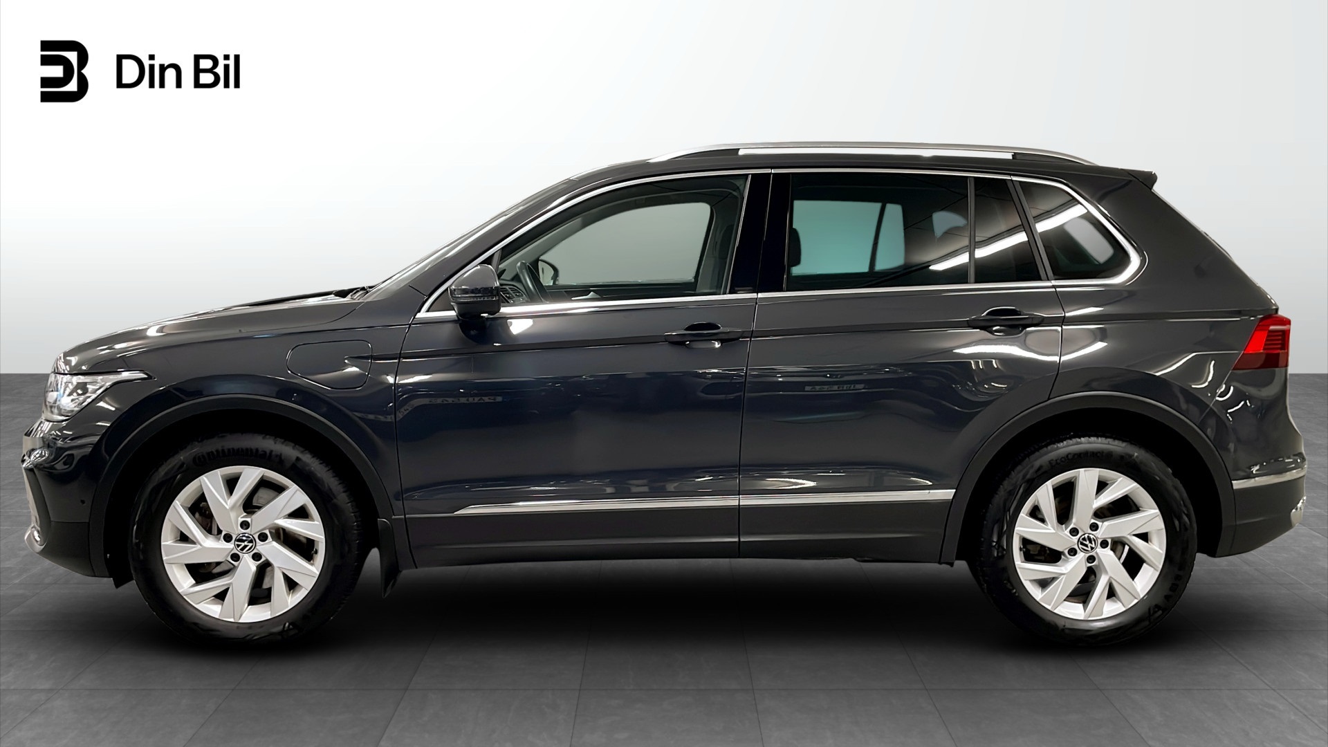 Volkswagen Tiguan HFJ57W