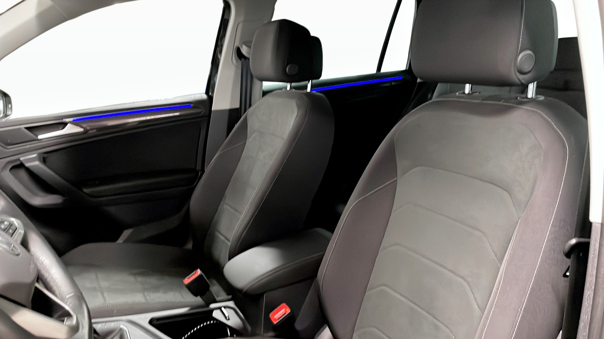 Volkswagen Tiguan HFJ57W