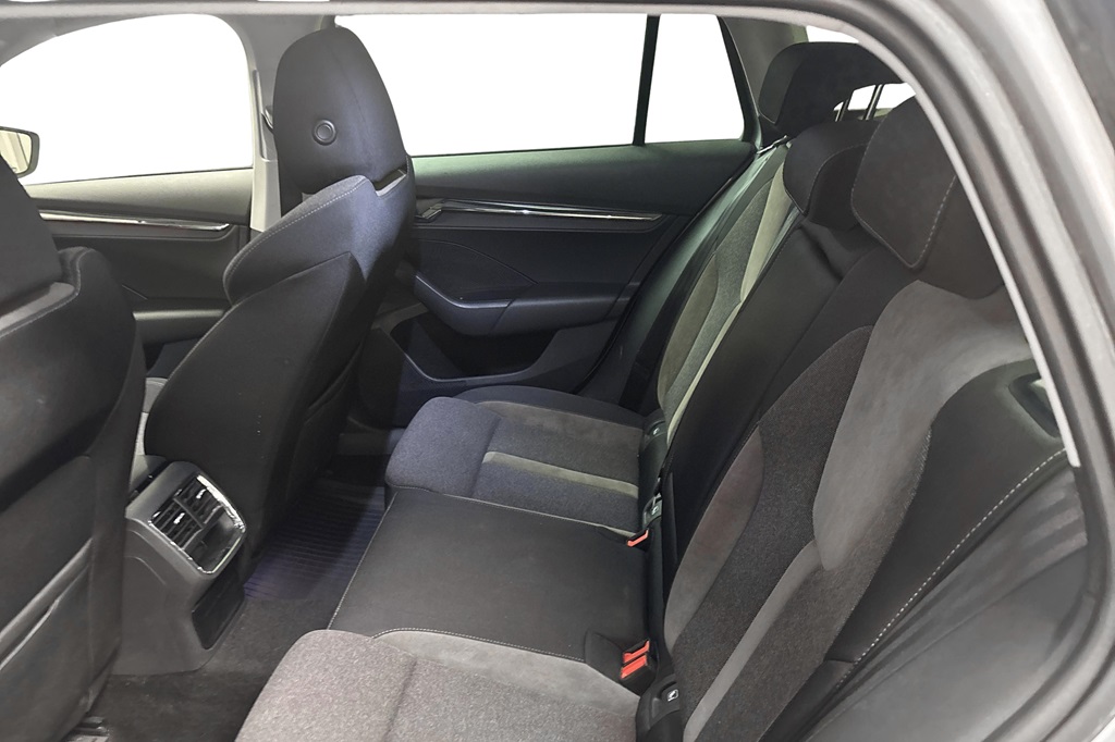 Skoda Octavia HFO934