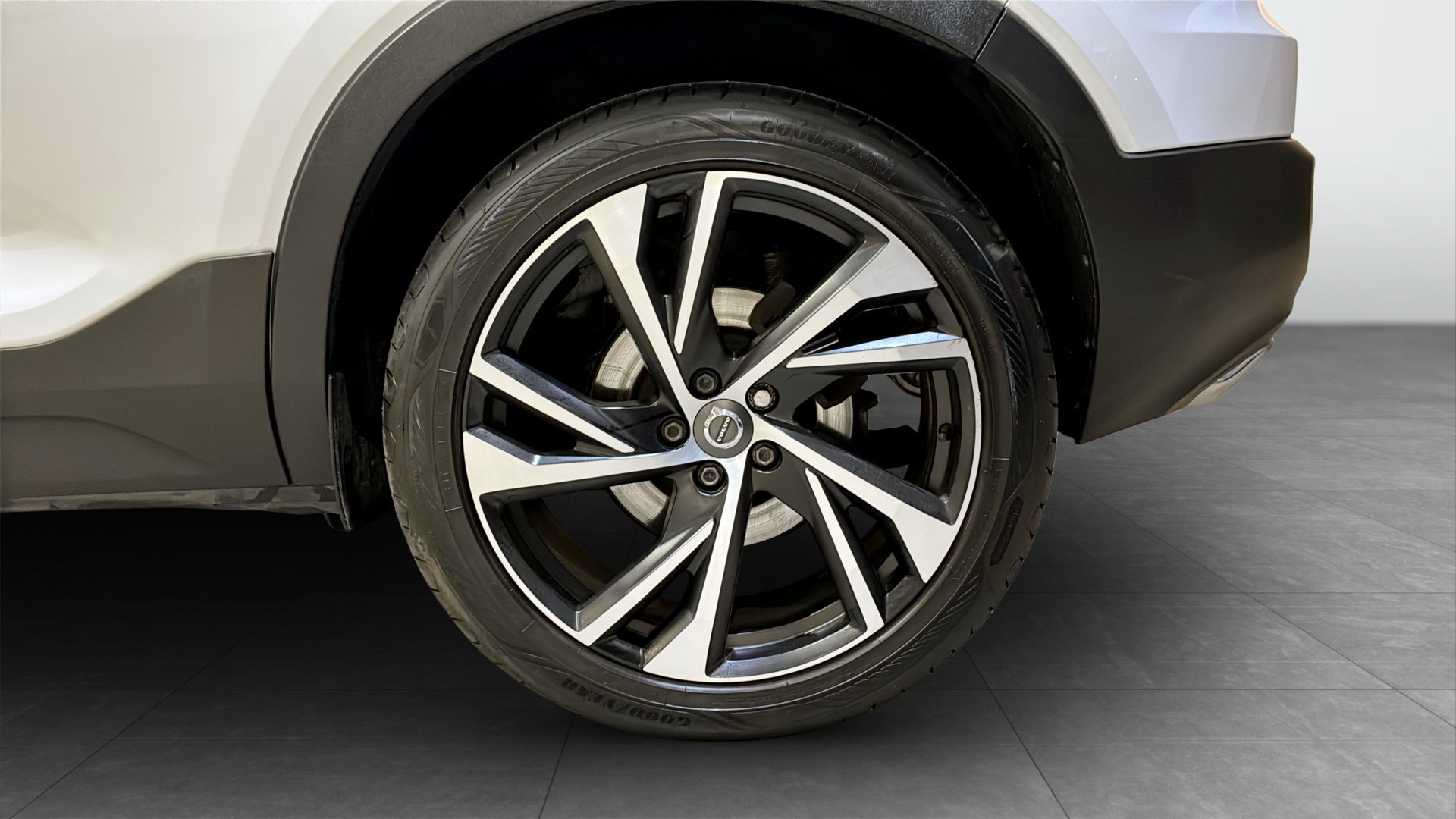 Volvo XC40 HFR38R