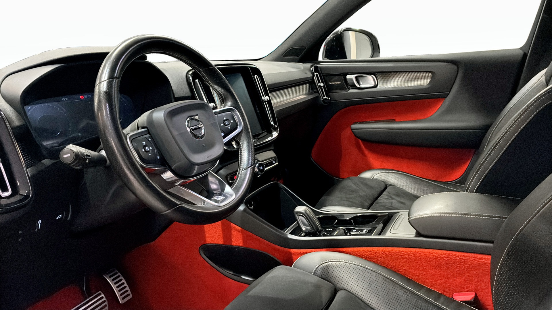 Volvo XC40 HFR38R